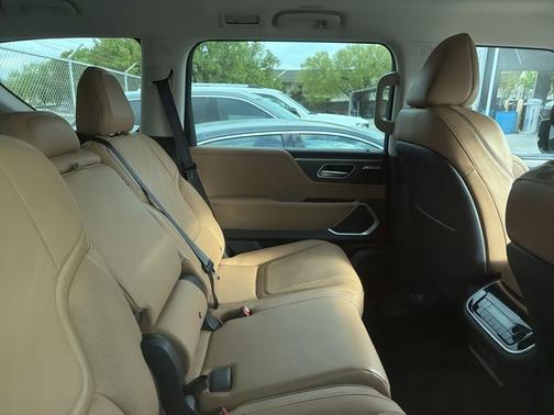 Black Obsidian 2025 INFINITI QX80 Luxe