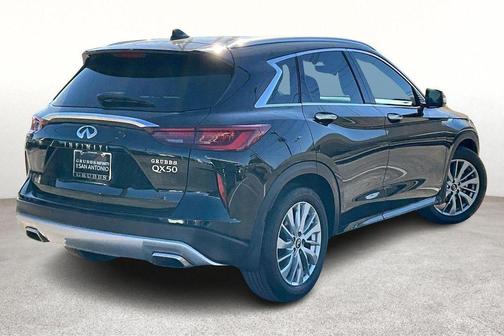 2023 INFINITI QX50 LUXE