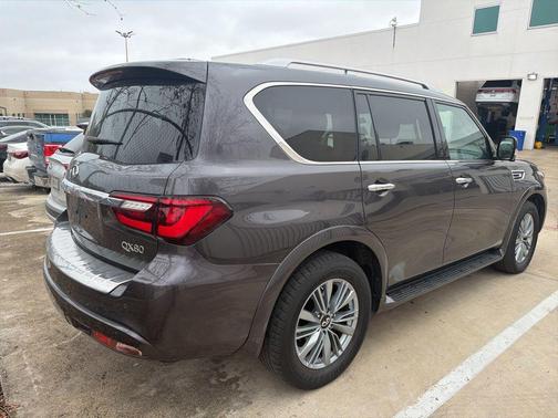 2024 INFINITI QX80 Luxe