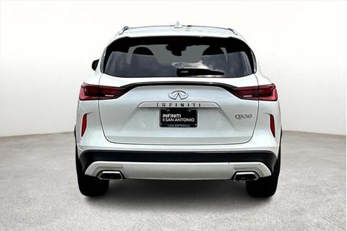 2022 INFINITI QX50 LUXE