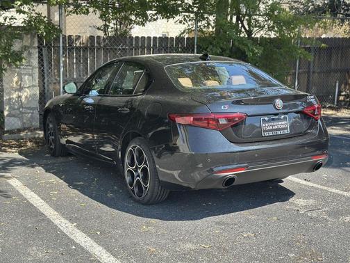 2022 Alfa Romeo Giulia Ti