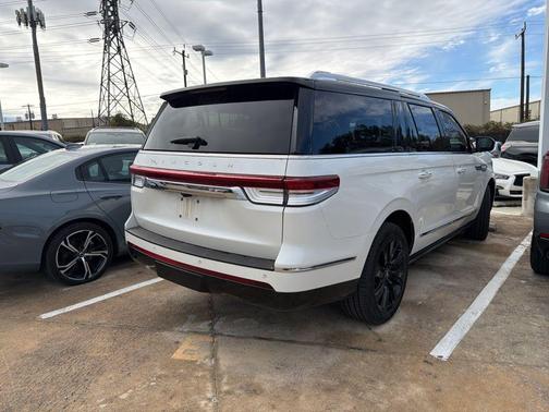 2024 Lincoln Navigator Reserve