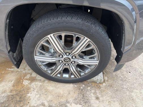 Magnetic Gray Metallic 2024 Toyota Sequoia Capstone