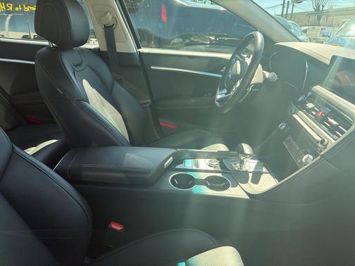 2025 Genesis G70 2.5T AWD