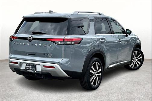 2023 Nissan Pathfinder Platinum 4WD