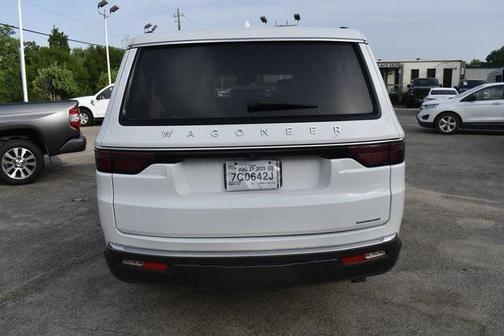2022 Jeep Wagoneer Series II 4x2