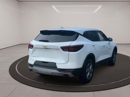 Summit White 2025 Chevrolet Blazer 2LT