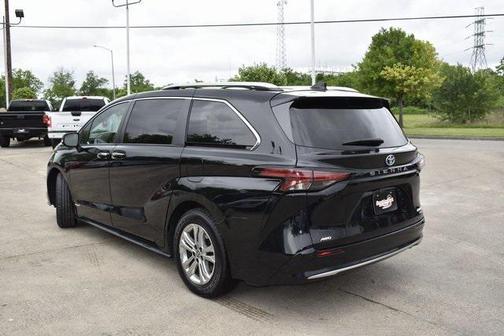 2021 Toyota Sienna Platinum 7 Passenger