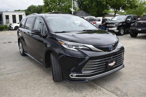2021 Toyota Sienna Platinum 7 Passenger