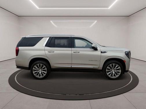 Pearl Beige Metallic 2021 GMC Yukon Denali