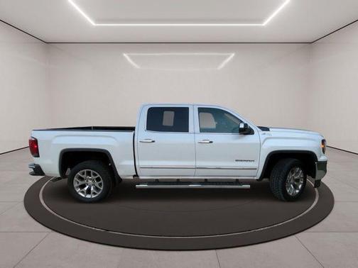 White Frost Tricoat 2018 GMC Sierra 1500 SLT