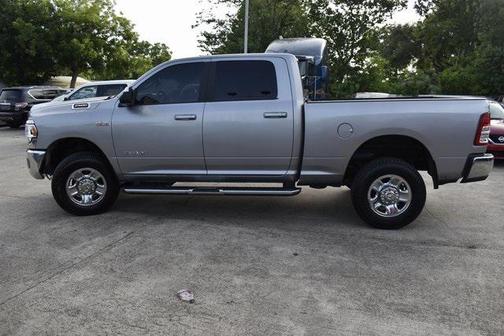 2020 RAM 2500 Big Horn Crew Cab 4X4 6'4' Box