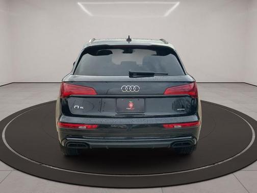 2022 Audi Q5 45 S line Premium Plus