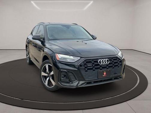 2022 Audi Q5 45 S line Premium Plus