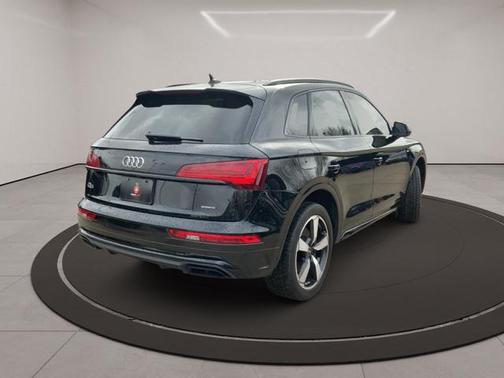 2022 Audi Q5 45 S line Premium Plus