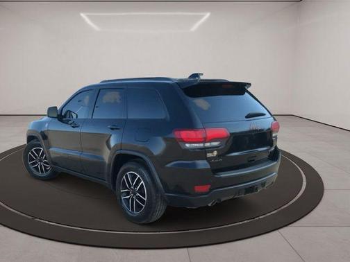 Diamond Black Crystal Pearlcoat 2021 Jeep Grand Cherokee Trailhawk