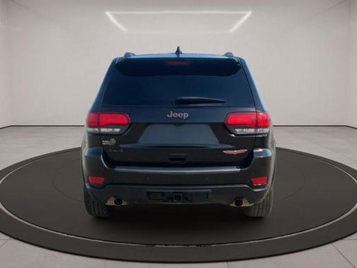 Diamond Black Crystal Pearlcoat 2021 Jeep Grand Cherokee Trailhawk