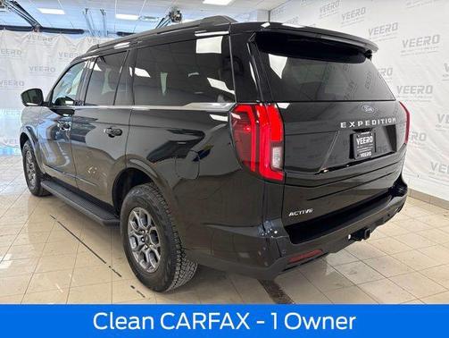Black Metallic 2025 Ford Expedition Active