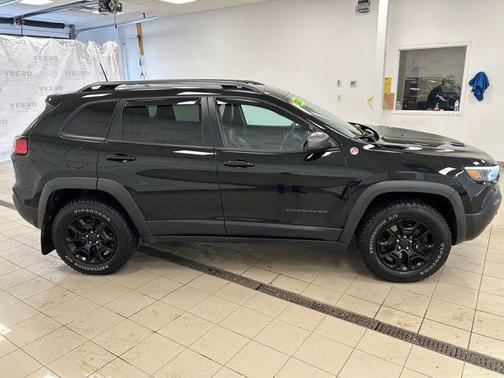 2019 Jeep Cherokee Trailhawk