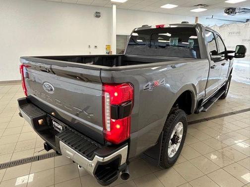 2026 Ford F-350 XLT