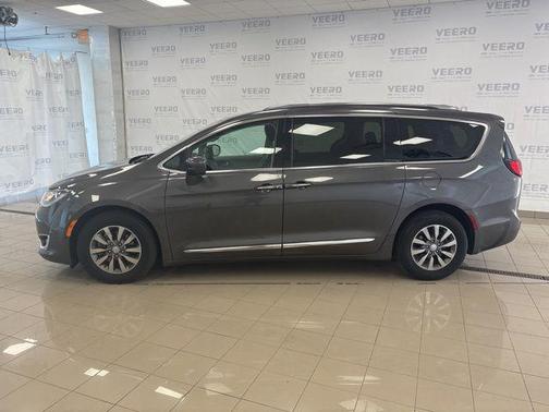 2019 Chrysler Pacifica Touring-L Plus