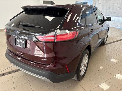 Burgundy Velvet Metallic Tinted Clearcoat 2024 Ford Edge SEL