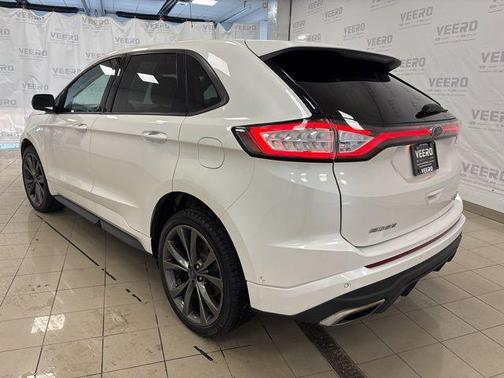 White Platinum 2018 Ford Edge Sport