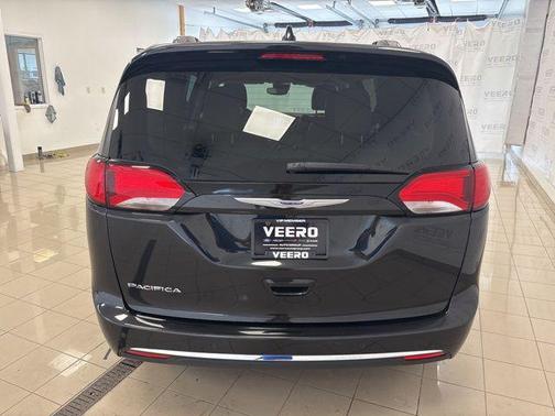 2020 Chrysler Pacifica Touring-L Plus