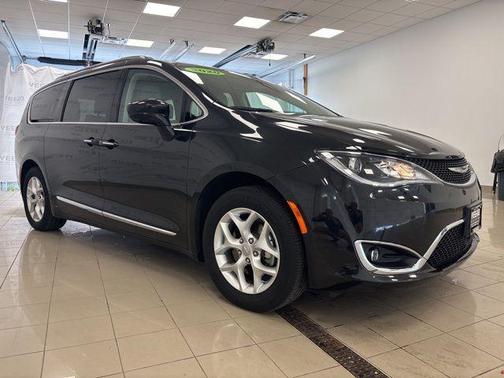 2020 Chrysler Pacifica Touring-L Plus