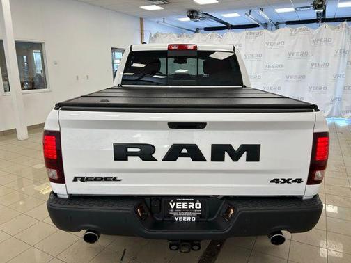 Bright White Clearcoat 2017 RAM 1500 Rebel