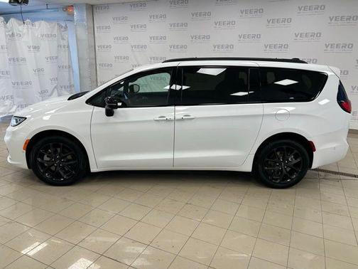 2024 Chrysler Pacifica Limited