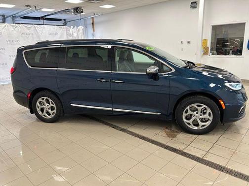 2023 Chrysler Pacifica Limited