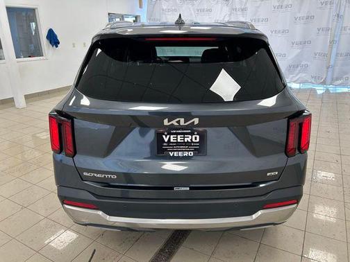 2024 Kia Sorento S