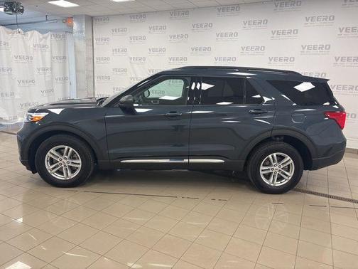 Blue Metallic 2023 Ford Explorer XLT