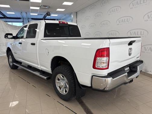 2022 RAM 2500 Tradesman Crew Cab 4x4 6'4' Box