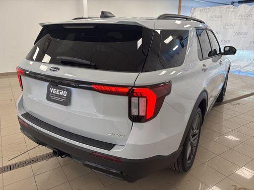 Space White Metallic 2026 Ford Explorer ST-Line
