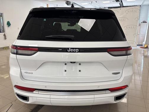 2023 Jeep Grand Cherokee Summit