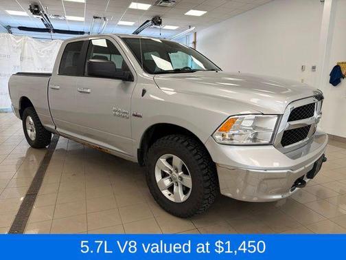 Bright Silver Metallic Clearcoat 2017 RAM 1500 SLT