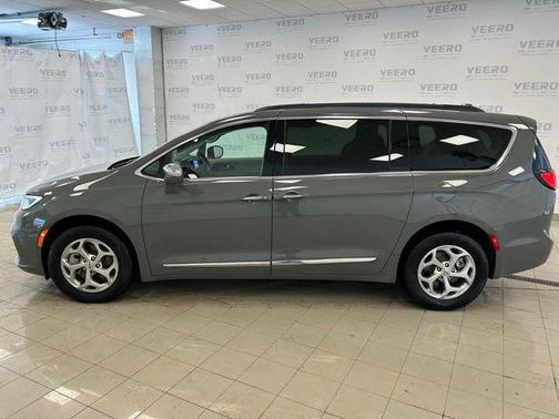 2022 Chrysler Pacifica Limited