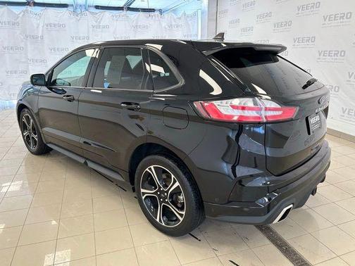 2022 Ford Edge ST
