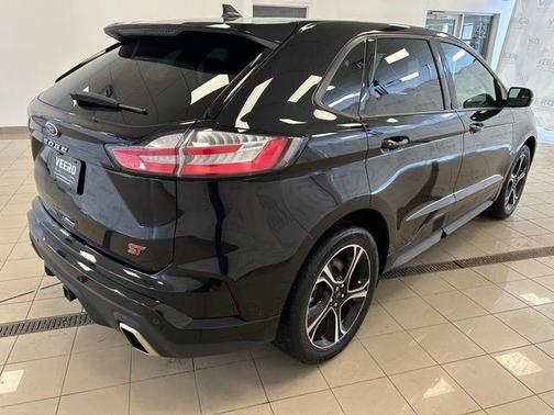 2022 Ford Edge ST