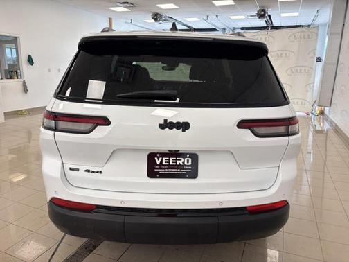 2022 Jeep Grand Cherokee L Altitude