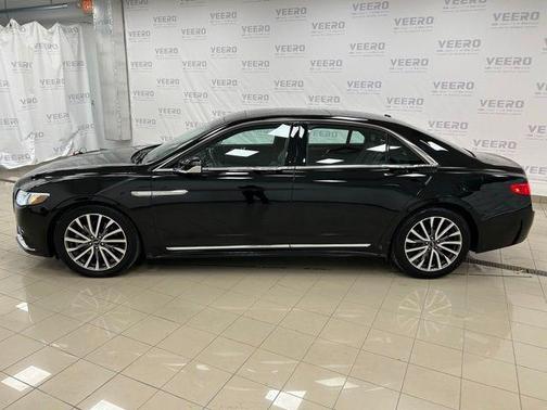 2017 Lincoln Continental Select