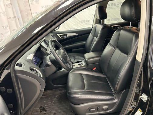 2019 Nissan Pathfinder SL