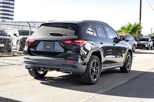 2025 Mercedes-Benz GLA 250 Base