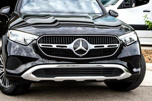 2025 Mercedes-Benz GLC 300 Base