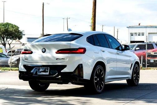 2023 BMW X4 M40i