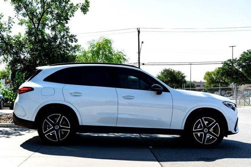 2025 Mercedes-Benz GLC 350e Base 4MATIC