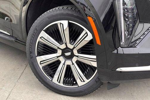 2025 Cadillac Escalade IQ Luxury 1