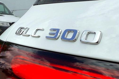 2026 Mercedes-Benz GLC 300 Base